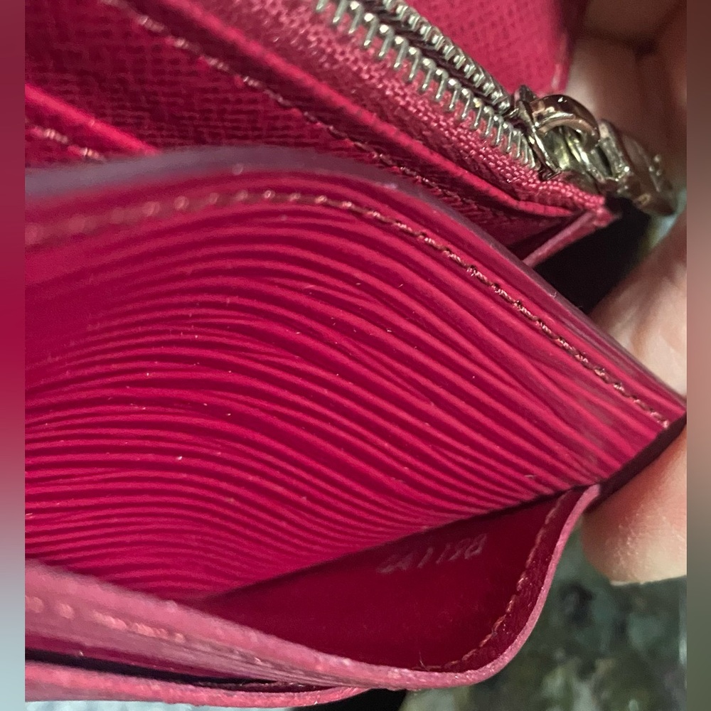 Louis Vuitton Sarah epi leather wallet - Picture 8 of 13